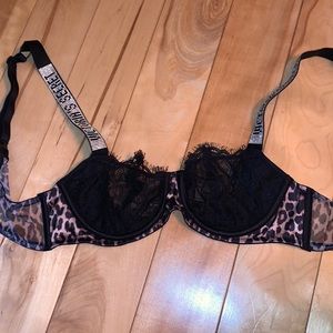 Victoria Secret lace 32B bra